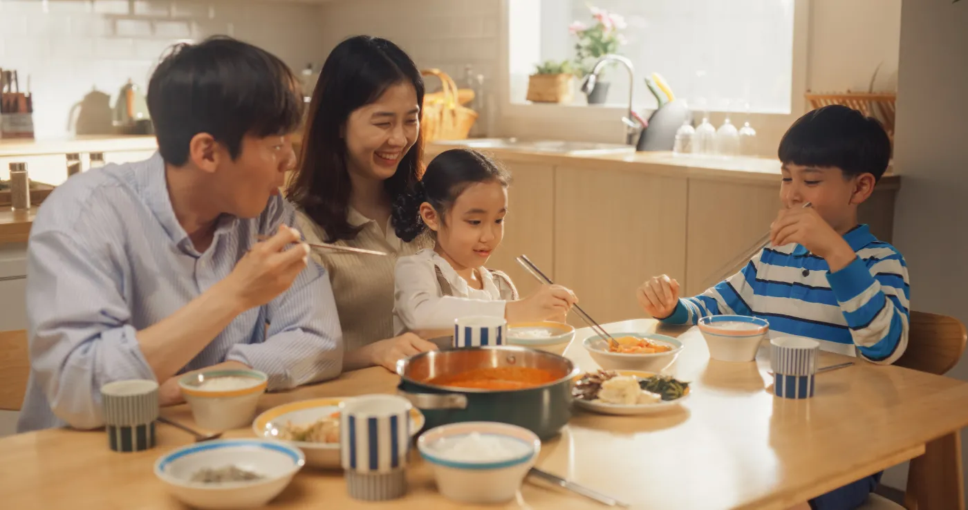 Korea apeluje o krótsze prysznice i ograniczenie jazdy samochodem. Powód? Wojna na Bliskim Wschodzie