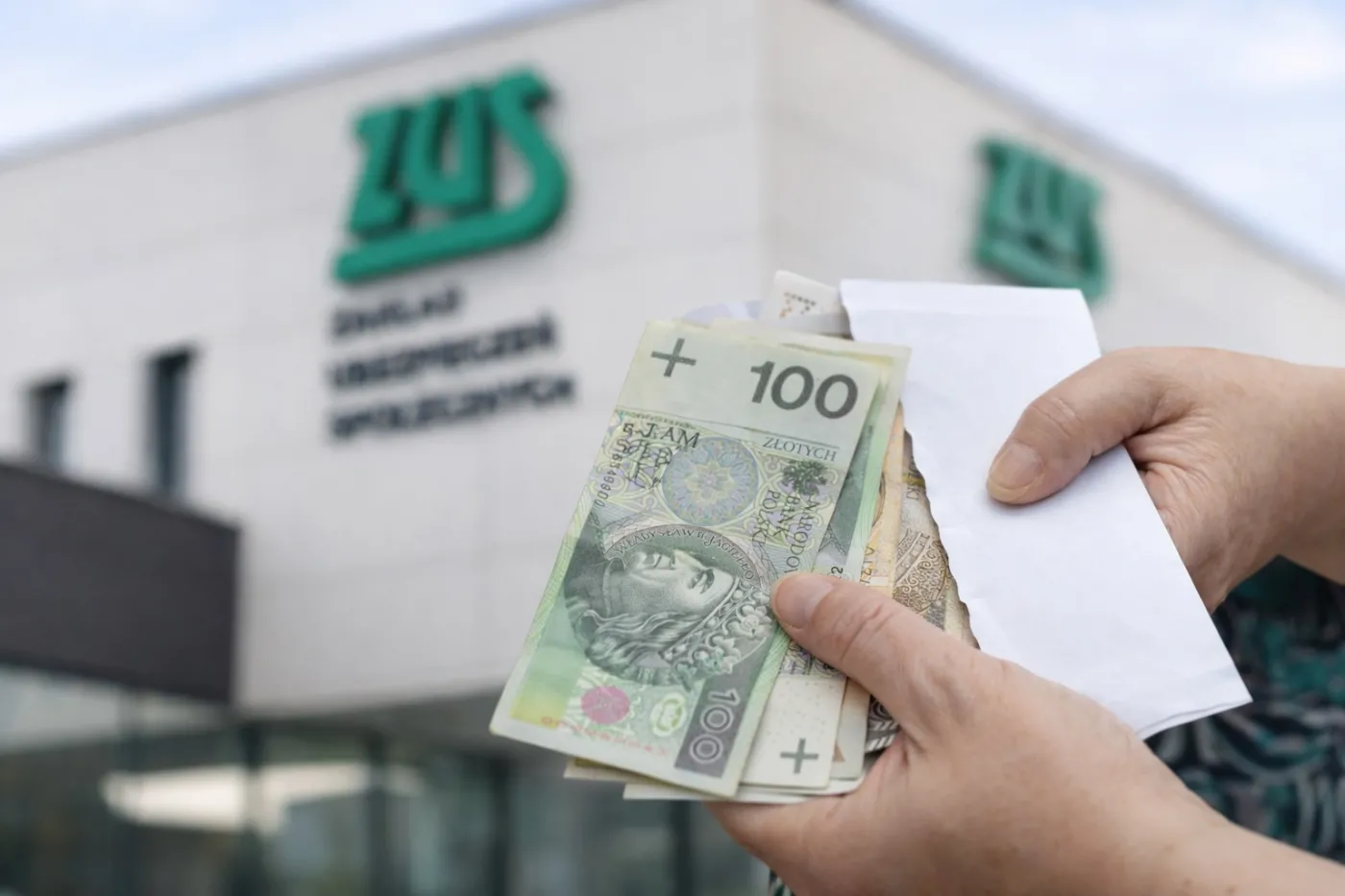 Ten piątek szczęśliwym dniem dla seniorów. ZUS szykuje wyjątkowy prezent