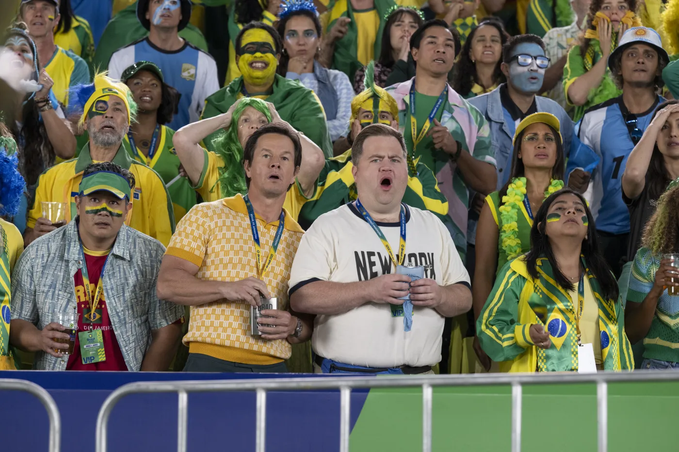 Mark Wahlberg i Paul Walter Hauser w komedii "Balls Up"