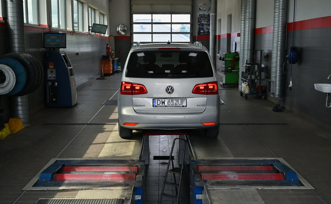 Badanie techniczne samochodu Volkswagen Touran w stacji kontroli pojazdów