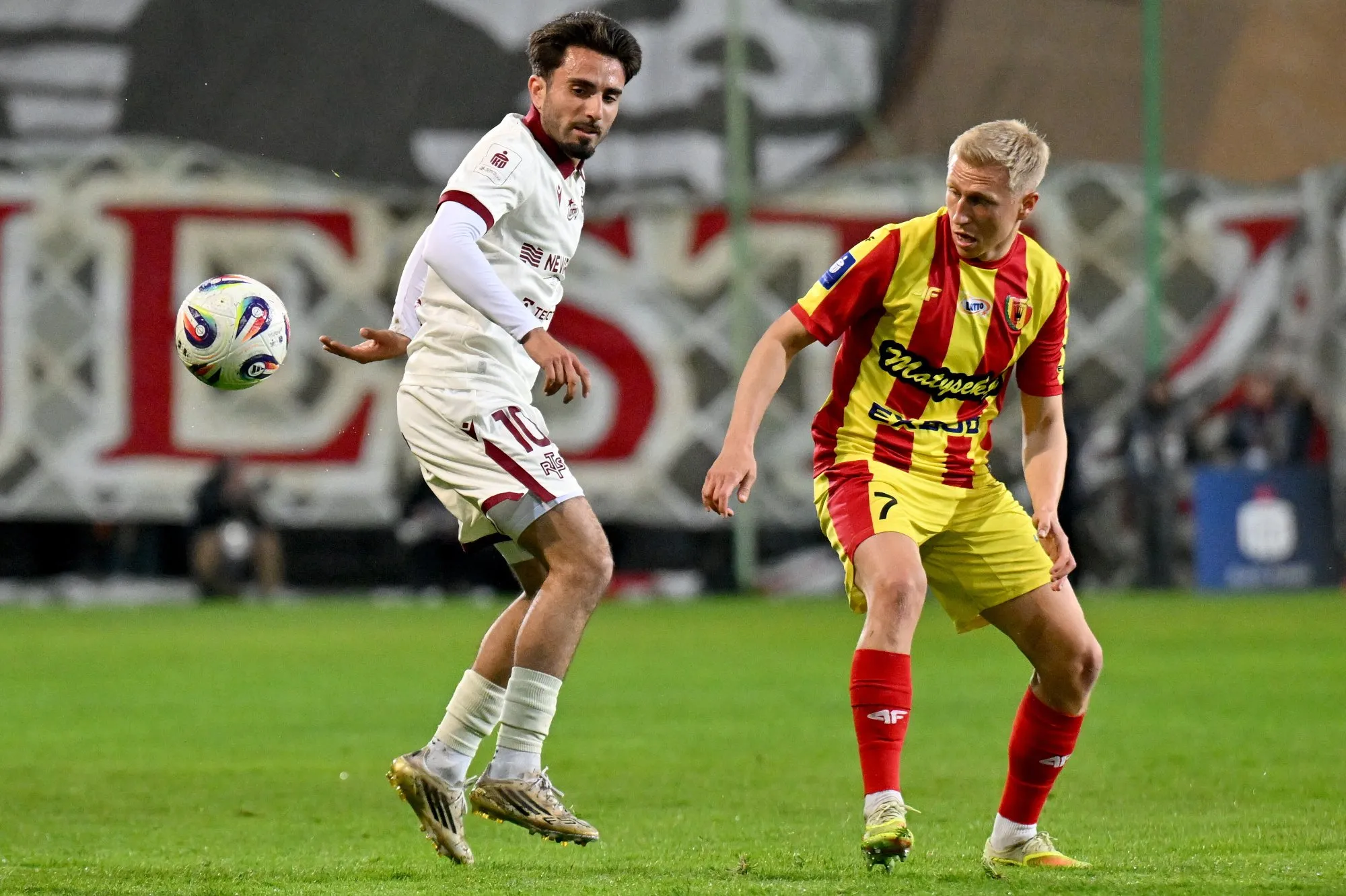 Cudowny gol Błanika. Widzew musi trzymać kciuki za Legię