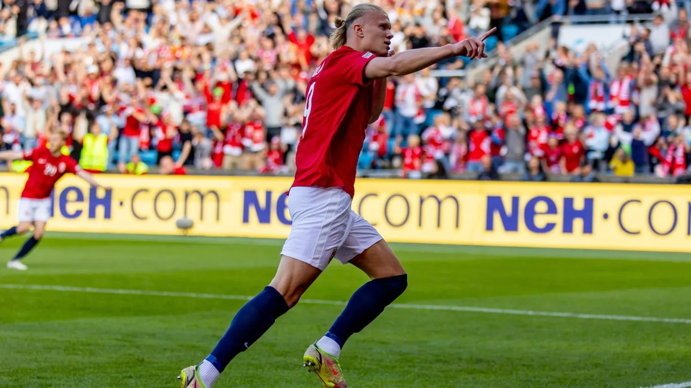 Oslo,,Norway,-,June,12th,2022:,Erling,Braut,Haaland,Celebrates