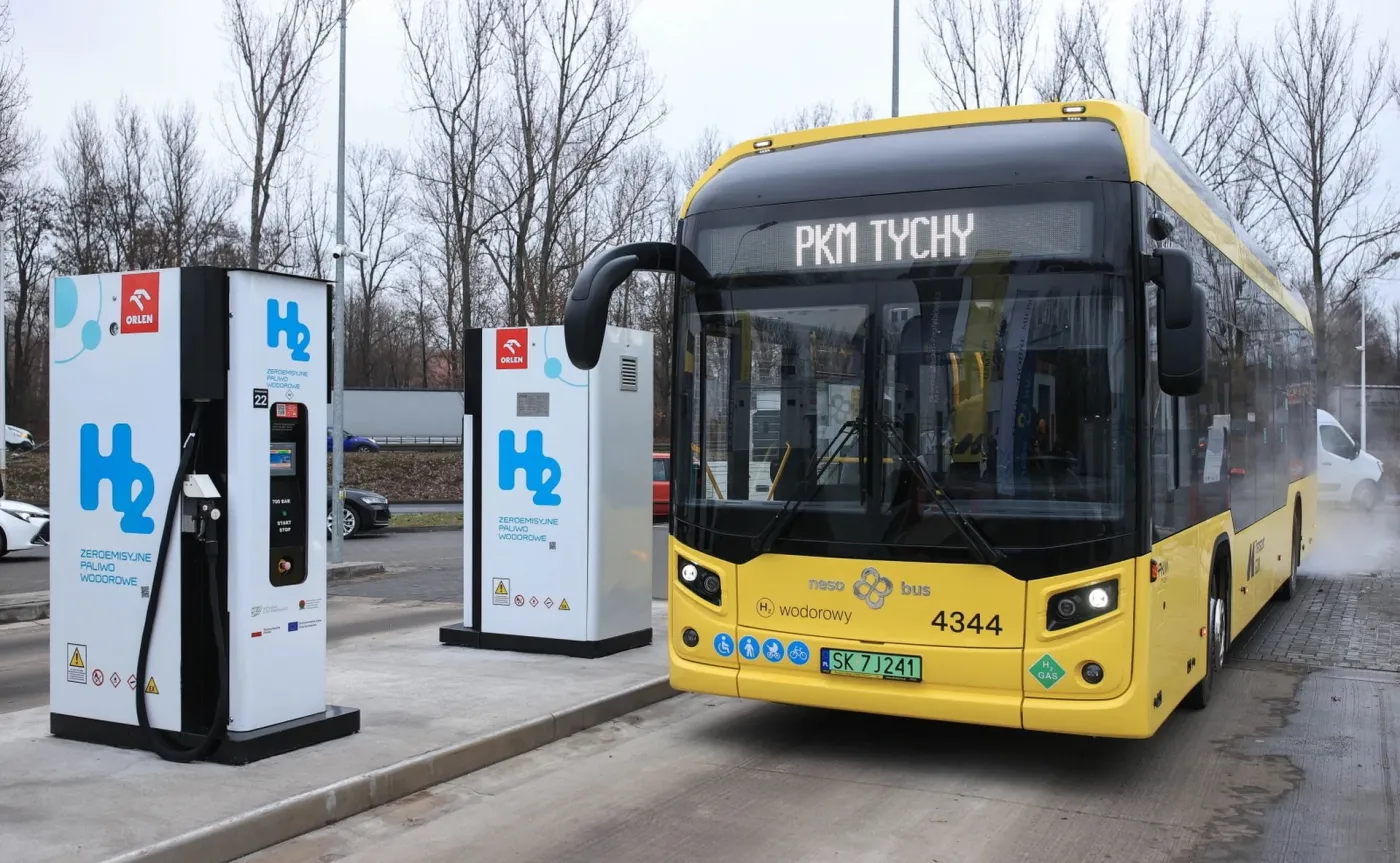NesoBus, polski autobus wodorowy w Tychach. Elektryczna wersja różni się nieznacznie