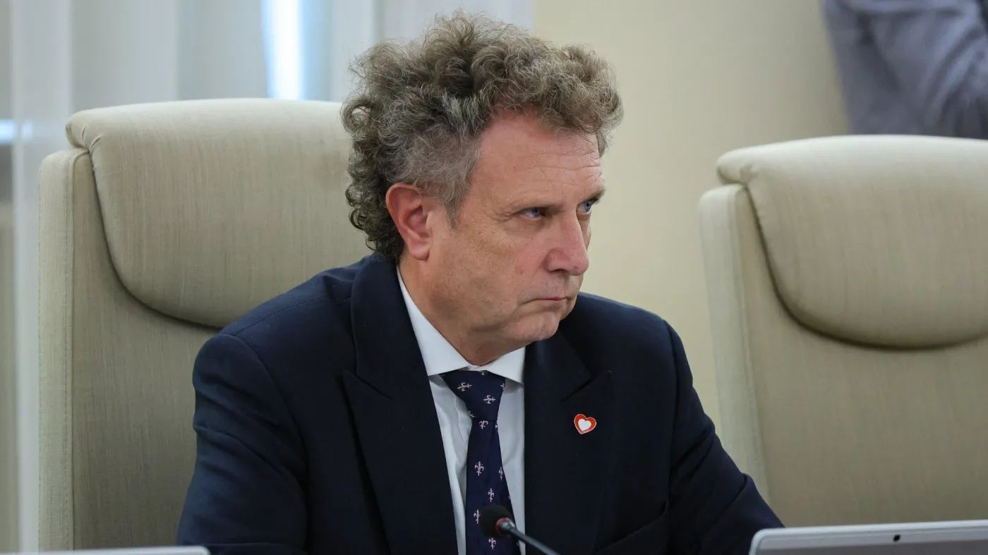 Prezydent Nawrocki zwołał RBN. Wiceminister z KO, twierdzi, że udział w niej Konfederacji to ryzykodo RBN. Karnowski podał powód