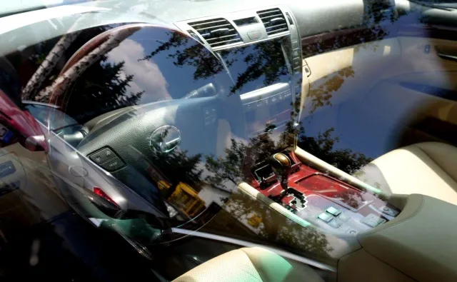 Urząd skarbowy sprzedaje Ferrari w cenie Passata. Lista luksusowych aut jak garaż szejka