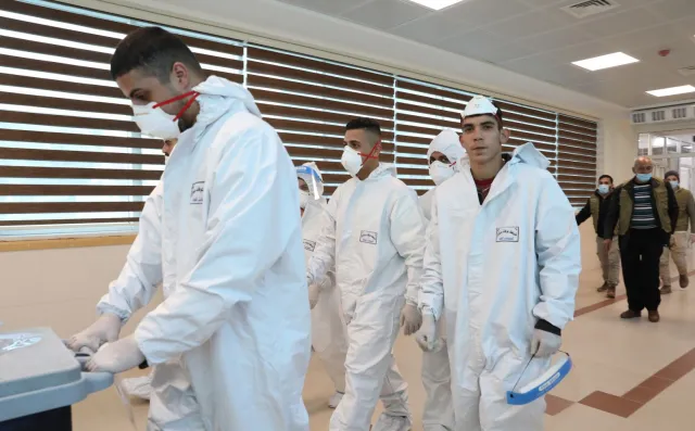 Izrael: Po szczepionce Pfizera spadek zachorowań na Covid-19 o 94 proc.