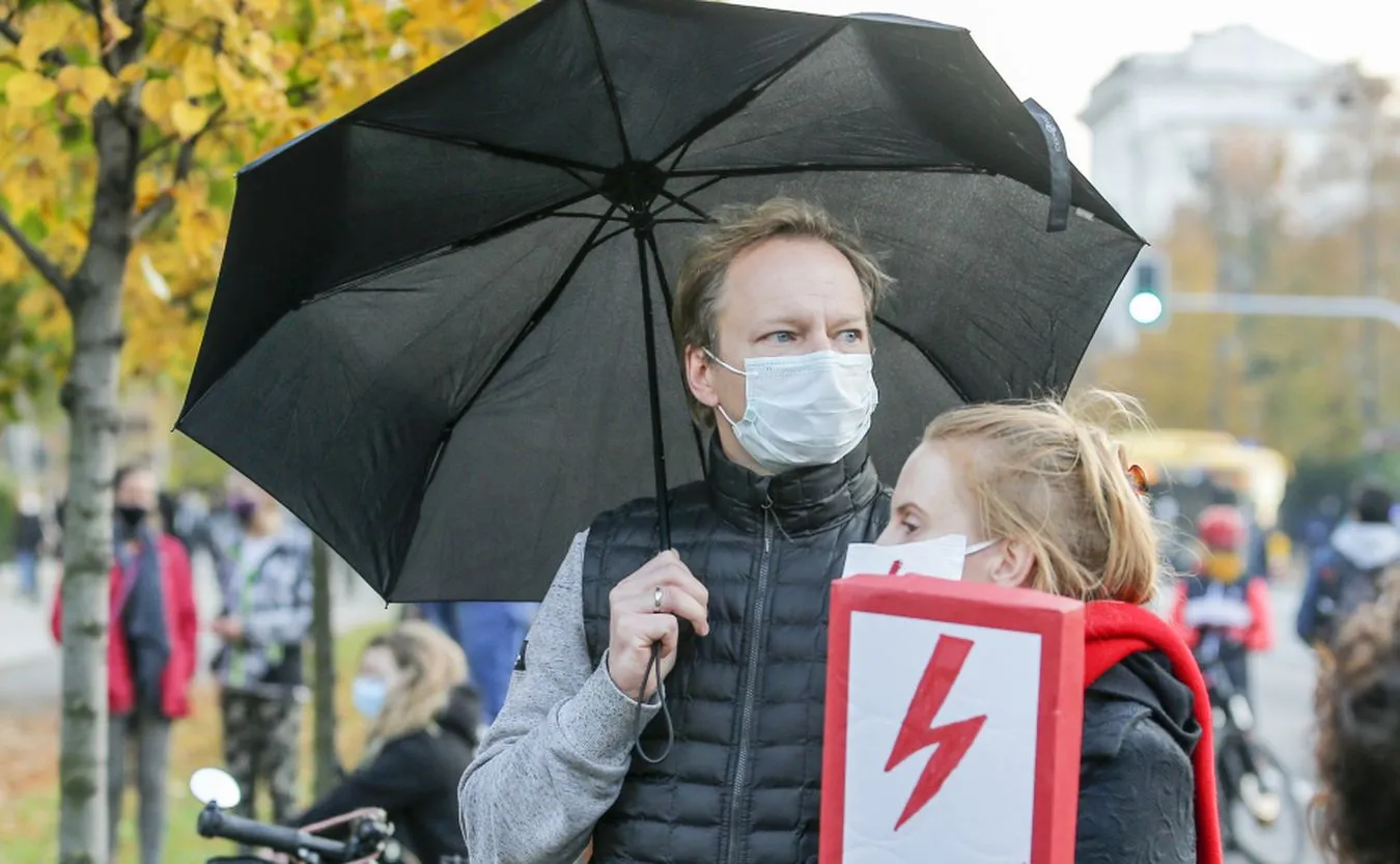 Stuhr po publikacji wyroku TK ws. aborcji: Czy mnie się jeszcze w ogóle chce być patriotą?