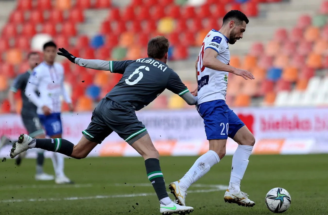 Podbeskidzie Bielsko Biała - Lechia Gdańsk: remis w cieniu koronawirusa