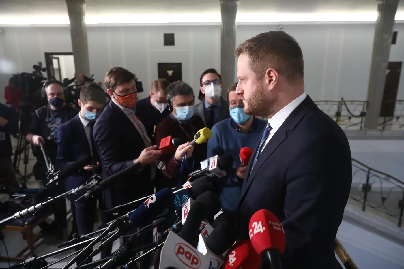 Czym jest SPOOFING i jak działają ataki? Cieszyński WYJAŚNIA