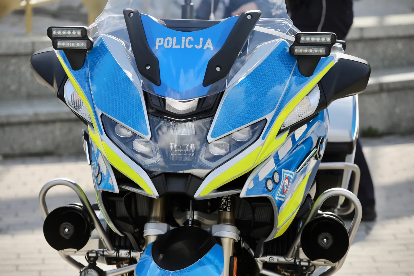 policja-ujawnila-nowe-oznakowanie-radiowozow-i-motocykli-37443508.jpg