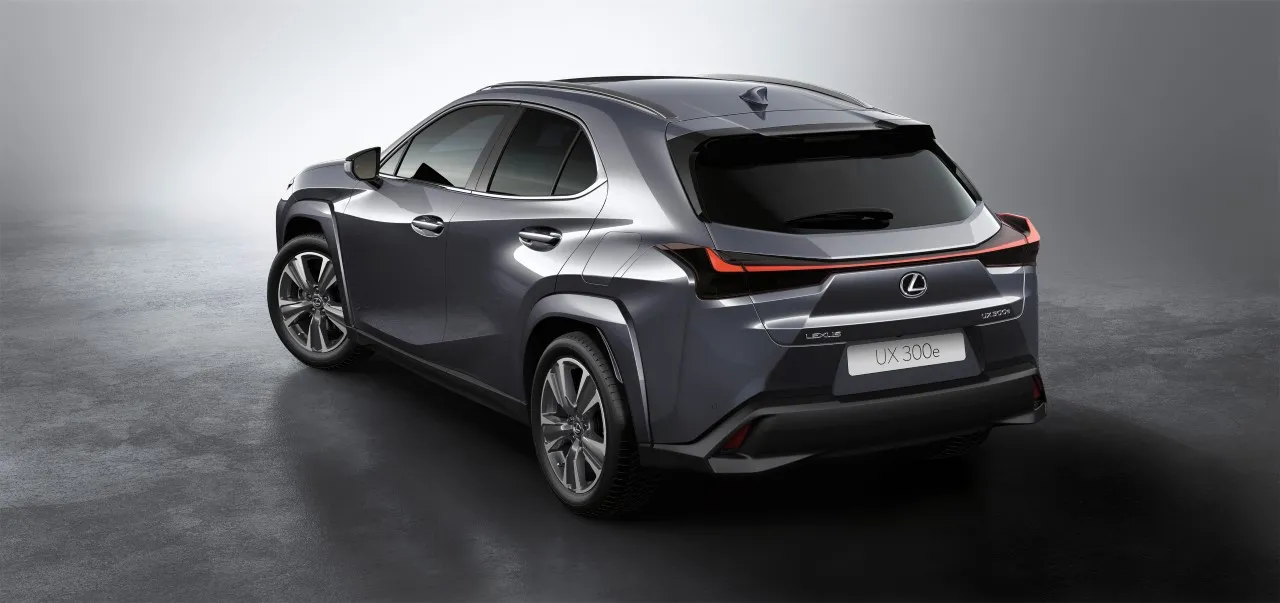 nowy-lexus-ux300e-nowa-bateria-i-o-40-proc-wiekszy-zasieg-37588593.jpg