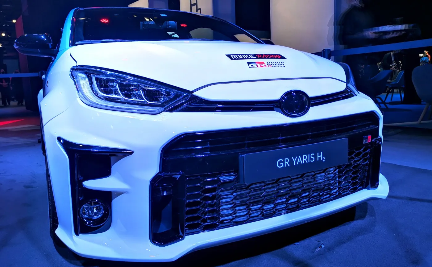 toyota-gr-yaris-h2-czyli-z-silnikiem-spalinowym-na-wodor-37311653.jpg