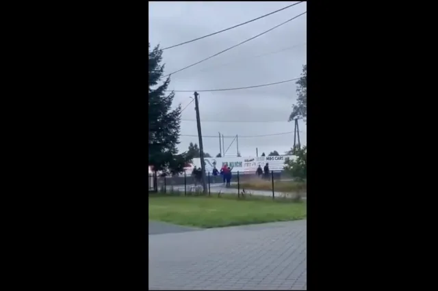 Policja zatrzymała pięciu uczestników śmiertelnej bójki kiboli w Radłowie