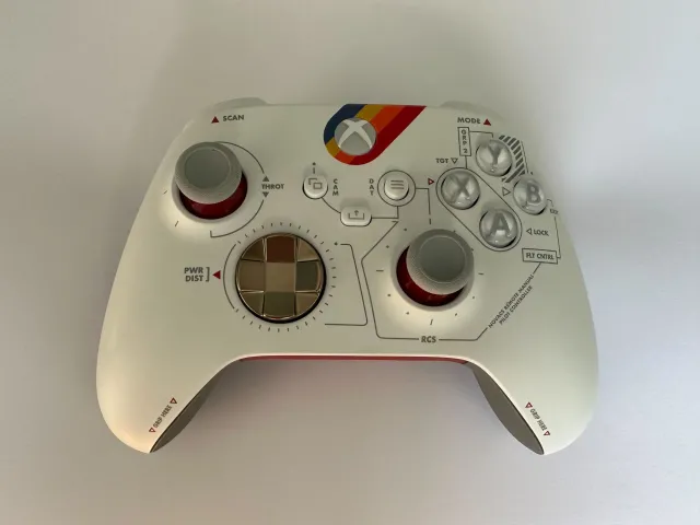 Chcesz grać, jak prawdziwy fan? Oto akcesoria Starfield do Xboxa [RECENZJA]