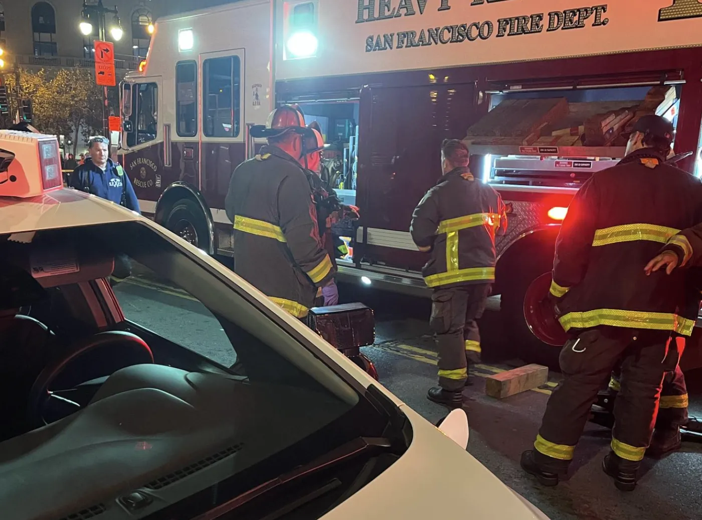 Akcja ratunkowa po potrąceniu przez autonomiczną taksówkę