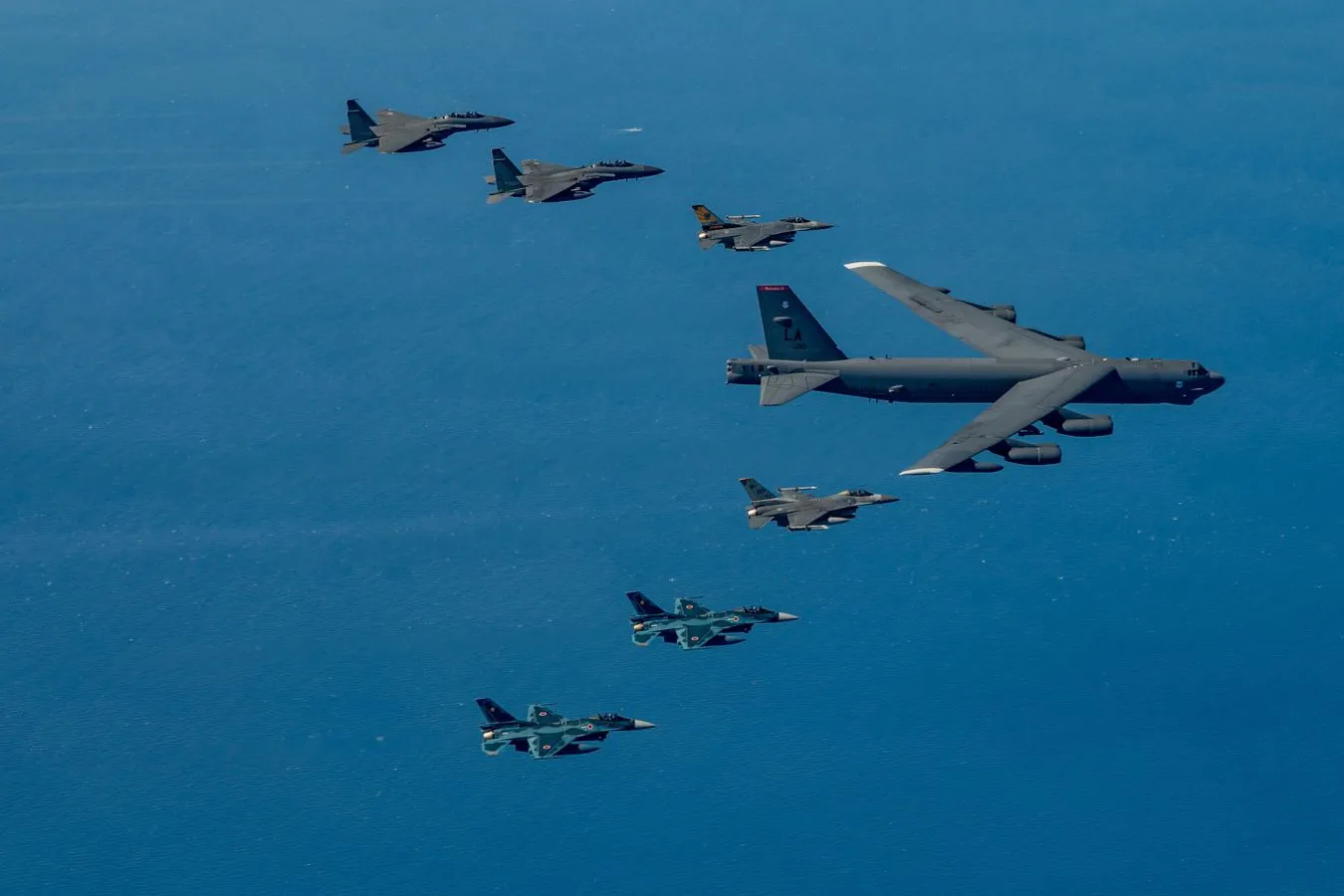 Wspólne ćwiczenia lotnicze USA, Japonii i Korei Południowej