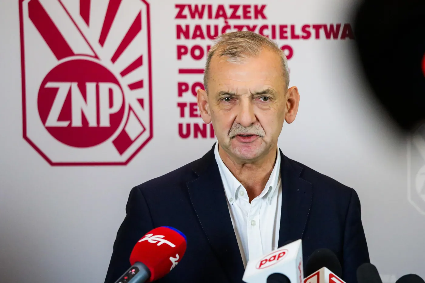 Nie tylko podwyżki. ZNP przypomina kwestię "średniego wynagrodzenia nauczycieli"
