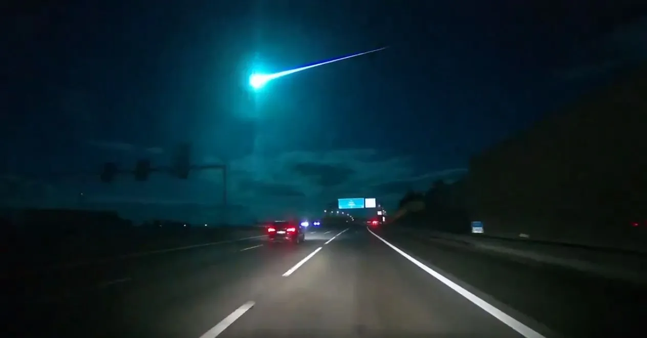 "Niebieska kula ognia" nad Portugalią i Hiszpanią. Nagrania zalały sieć...