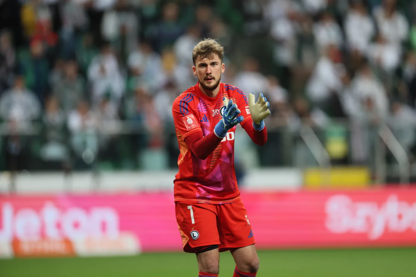 Polskie kluby wypracowały ponad miliard złotych. Legia Warszawa liderem