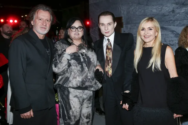 Gwiazdy na pokazie Gosi Baczyńskiej. Drapieżna Małgorzata Kożuchowska, Katarzyna Niezgoda z mężem [FOTO]