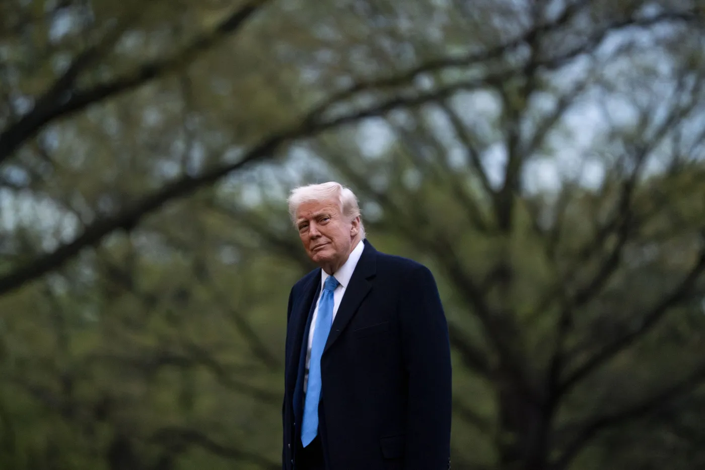 Trump gra ostro, ale nie wobec Rosji. Biały Dom tłumaczy dlaczego