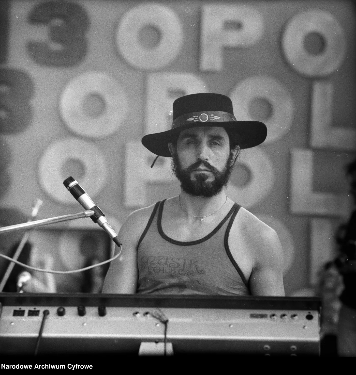 Tego chyba nikt nie pamięta. Czesław Niemen swój pierwszy hit zaśpiewał po...