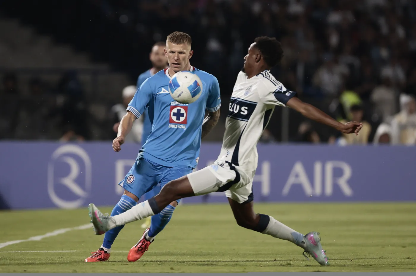 Mateusz Bogusz z golem w finale Pucharu Mistrzów CONCACAF