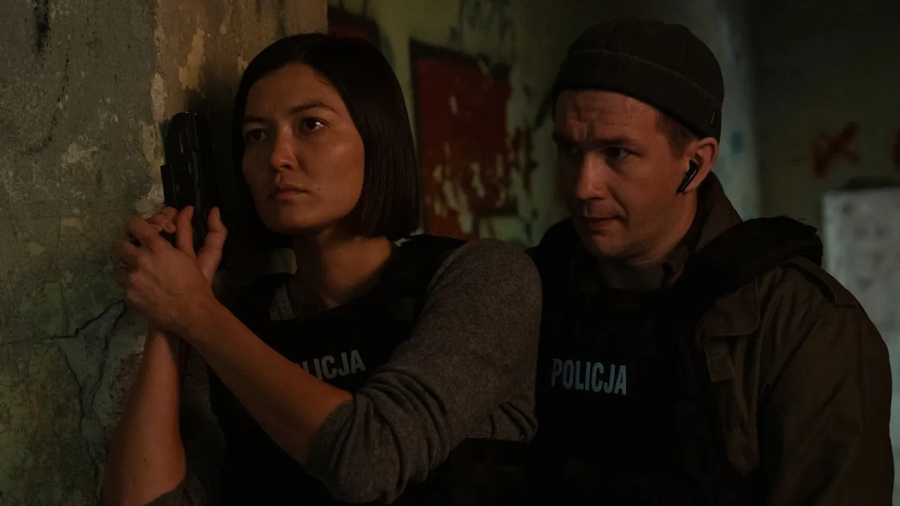 Mayu Gralińska-Sakai i Henryk Simon w serialu "Młode gliny"