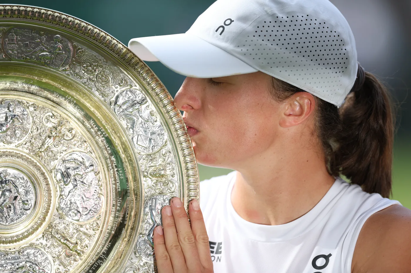 Świątek zwyciężyła w sobotę w niecałą godzinę 6:0, 6:0 i po raz pierwszy wygrała turniej na Wimbledonie