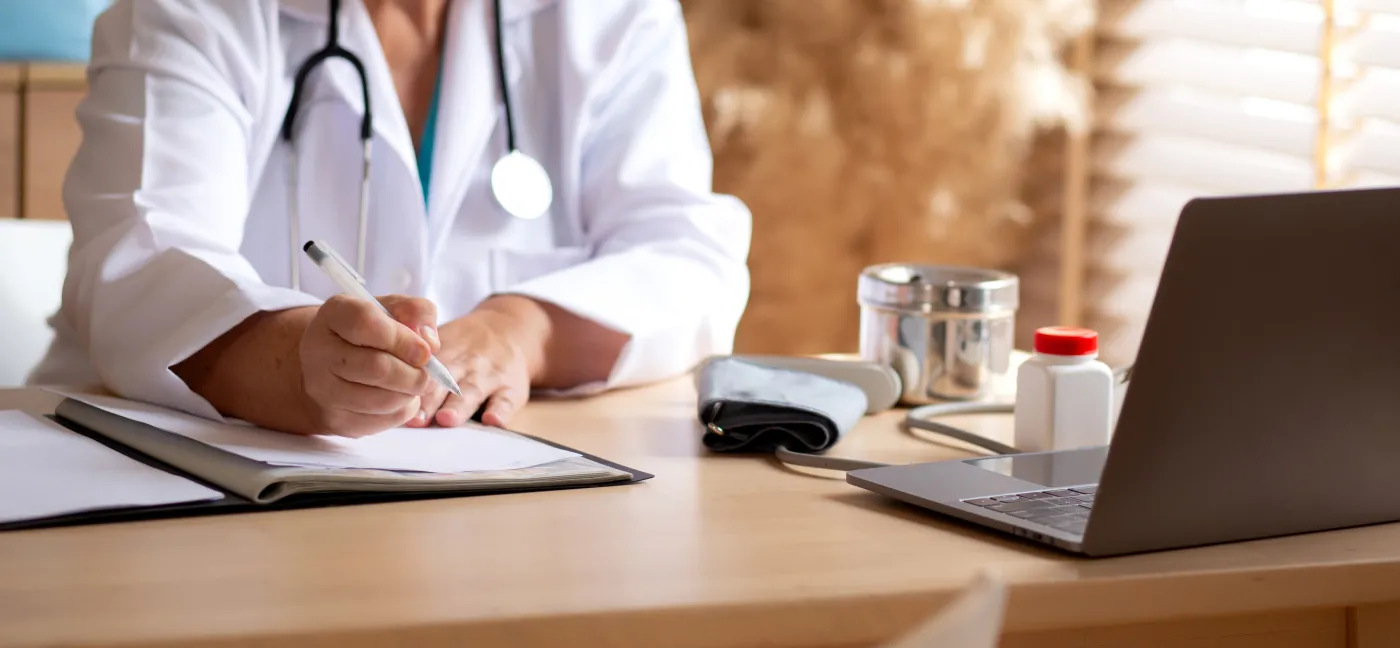 Polacy biorą coraz więcej L4. Problem głównie dotyczy 40-latków