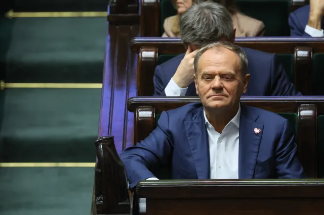 Tusk dziś vs. Tusk sprzed lat. Polacy wydali werdykt [SONDAŻ]