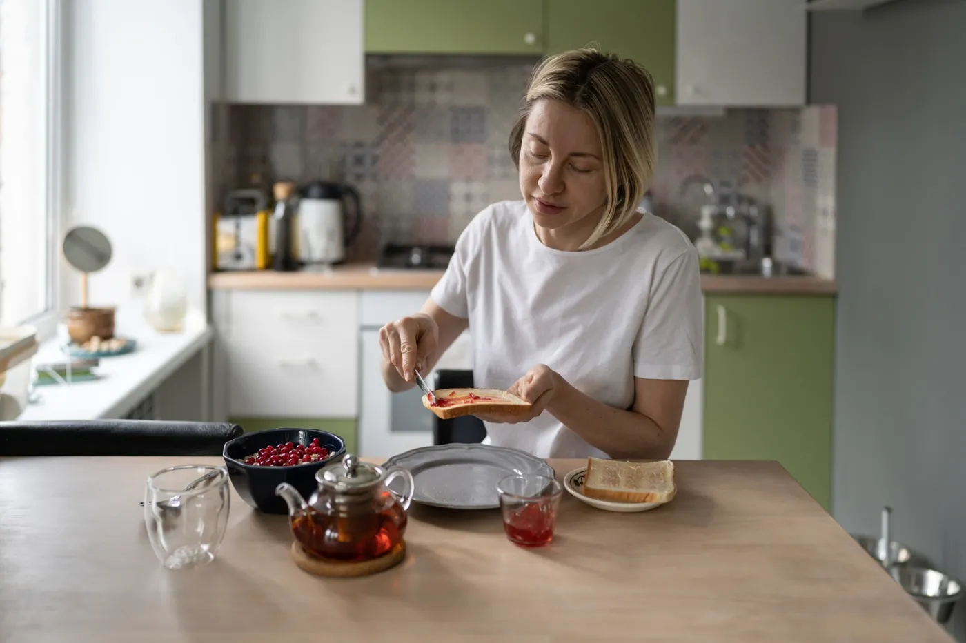 Kiedy pić kawę, by żyć dłużej? Naukowcy ustalili optymalną godzinę