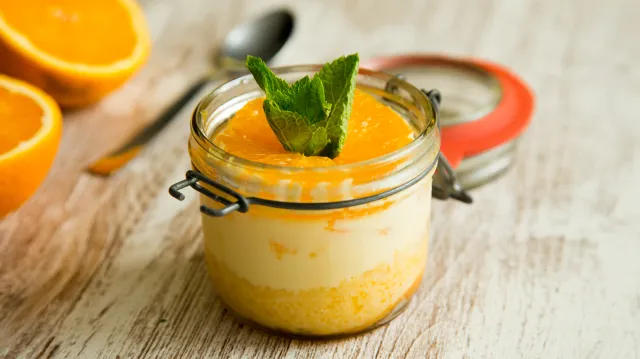 Podstawa to dwa składniki. Słodki zimowy deser bez pieczenia