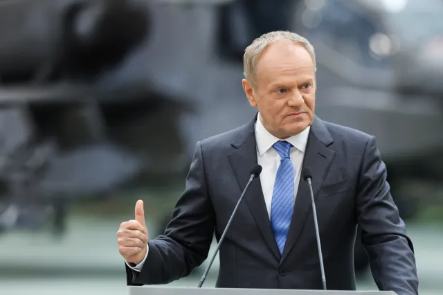 Prawie sto Apache'y w polskich rękach. Donald Tusk potwierdza