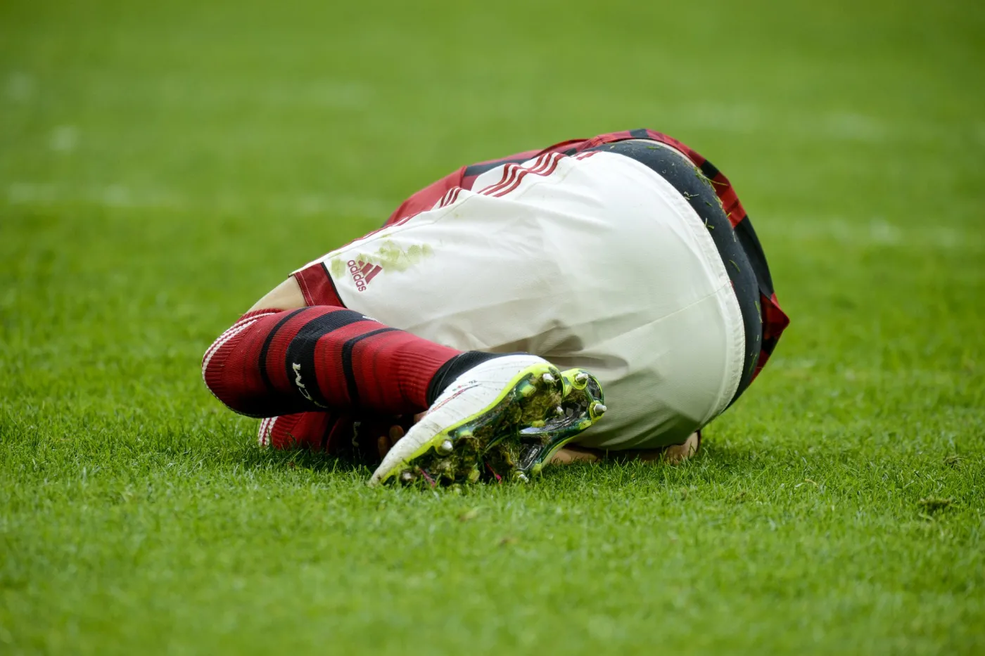 Koszmarna kontuzja piłkarza. Jedna z najgorszych w historii zawodowego sportu