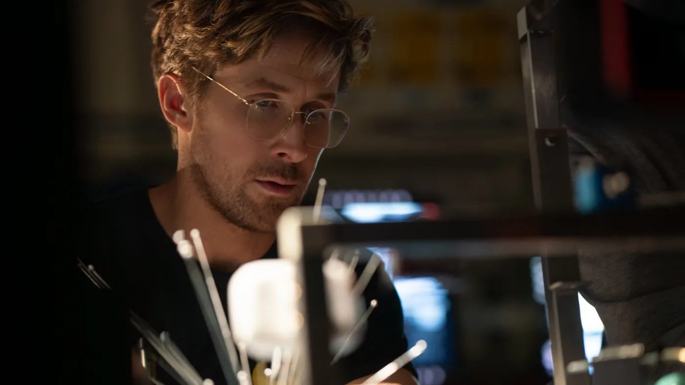 Ryan Gosling jako Ryland Grace w filmie "Projekt Hail Mary"