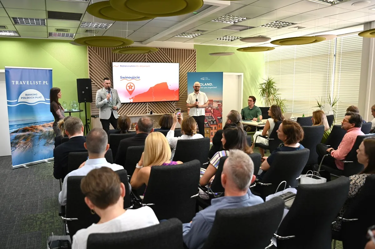 Polacy stawiają na Bałtyk. Ustka najlepszą plażą 2026 roku