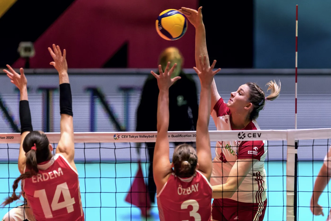 Polki zmarnowały pięć piłek meczowych. Igrzyska w Tokio nie dla naszych siatkarek