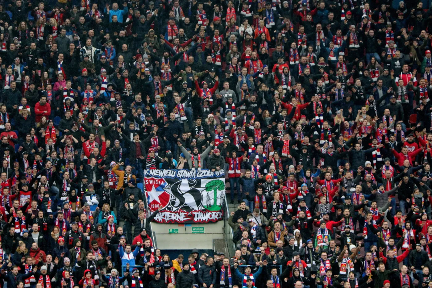Prezes Wisły: Cracovia postawiła nam ultimatum, jak Adolf Hitler w 1939 roku