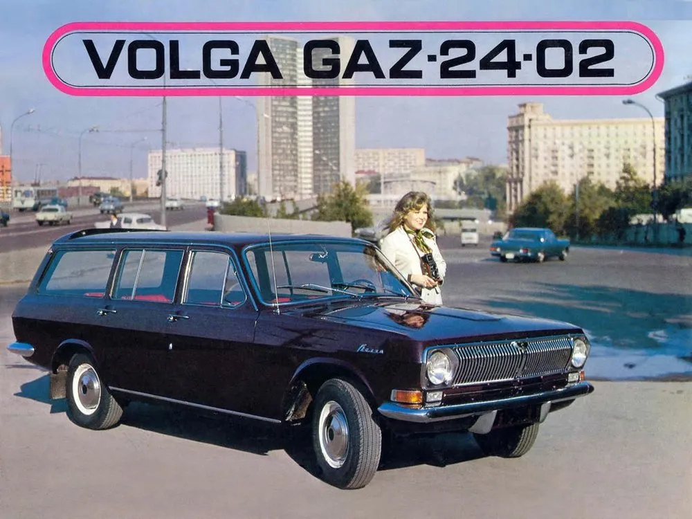 8180251-advertising-posters-of-soviet-cars-in-different-countries-44.jpg
