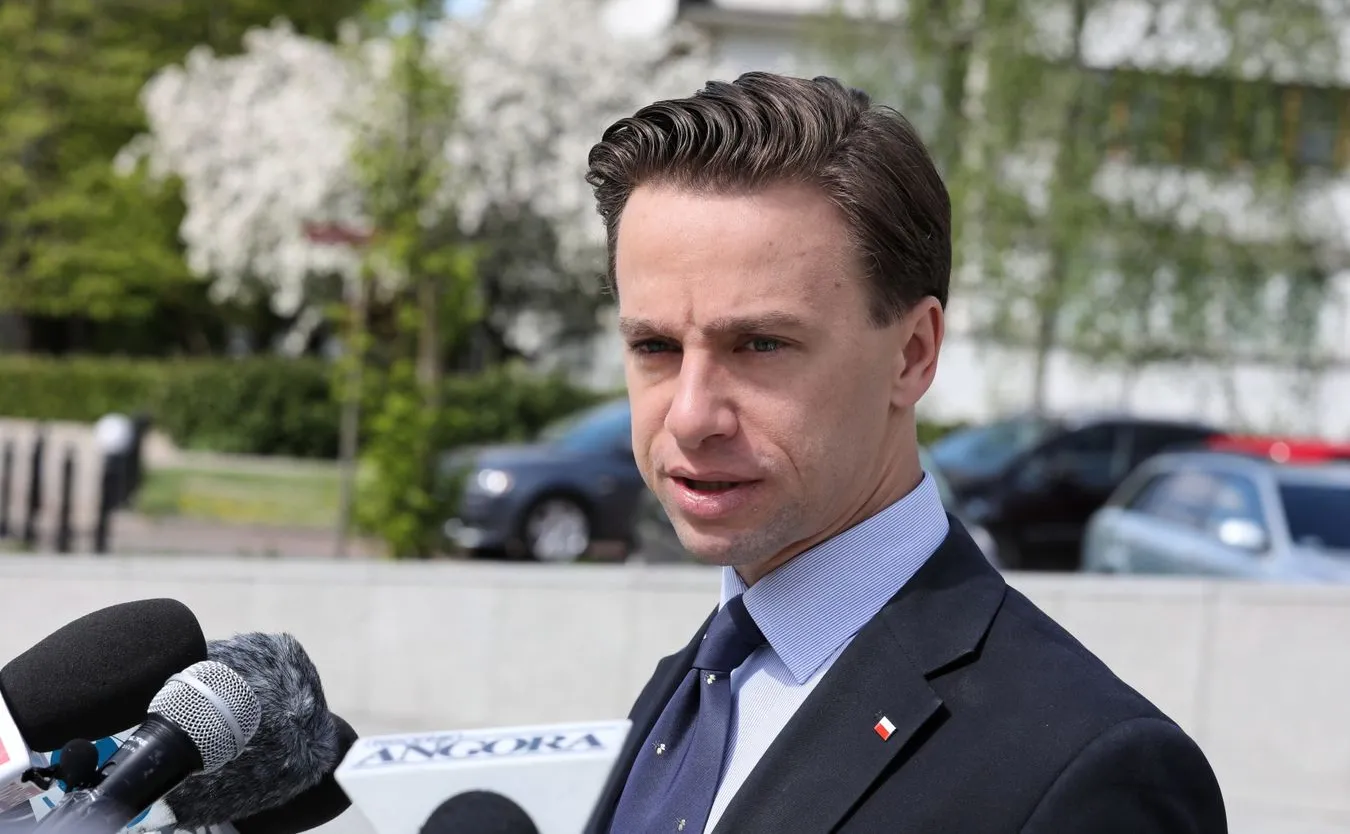 Bosak: Sytuacja jest kuriozalna nie ze względu na epidemię, a na nonszalancję polityków PiS