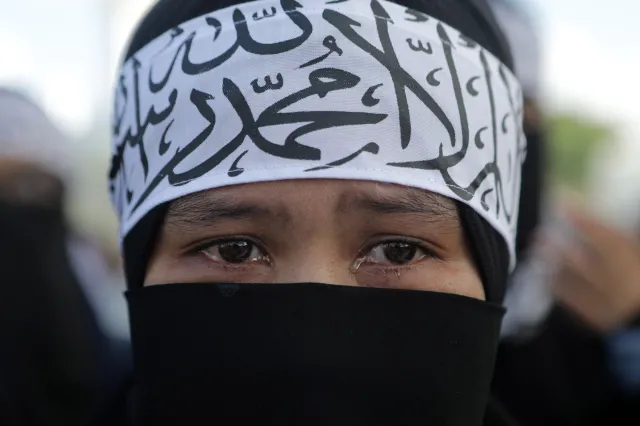 BBC donosi o zbiorowych gwałtach na Ujgurkach. Pekin zaprzecza