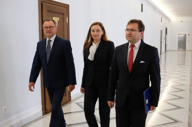 Girzyński poprze wotum nieufności wobec Czarnka? Jest deklaracja