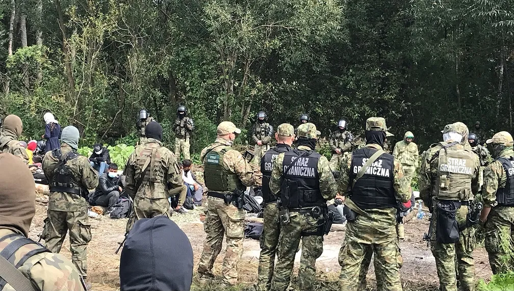 Uchodźca może pracować w Polsce bez zezwolenia na pracę - co musi zrobić?