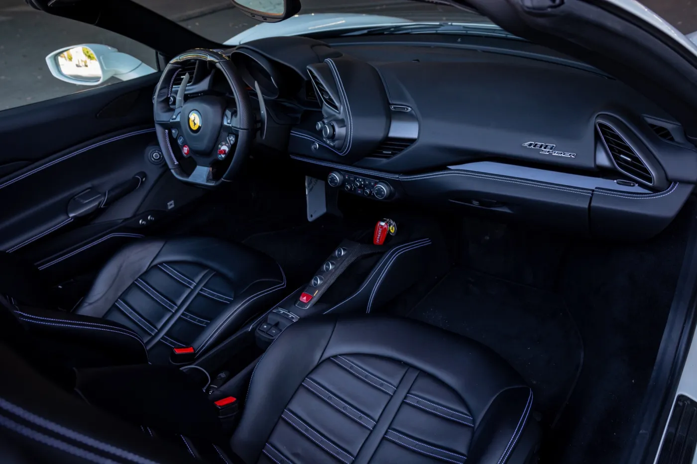 Ferrari Roberta Lewandowskiego na sprzedaż. Cena idzie na rekord