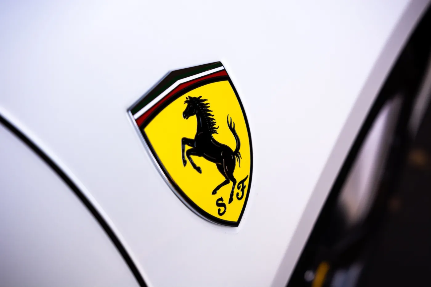 ferrari-488-spider-samochod-nalezal-do-roberta-lewandowskiego-37309673.jpg
