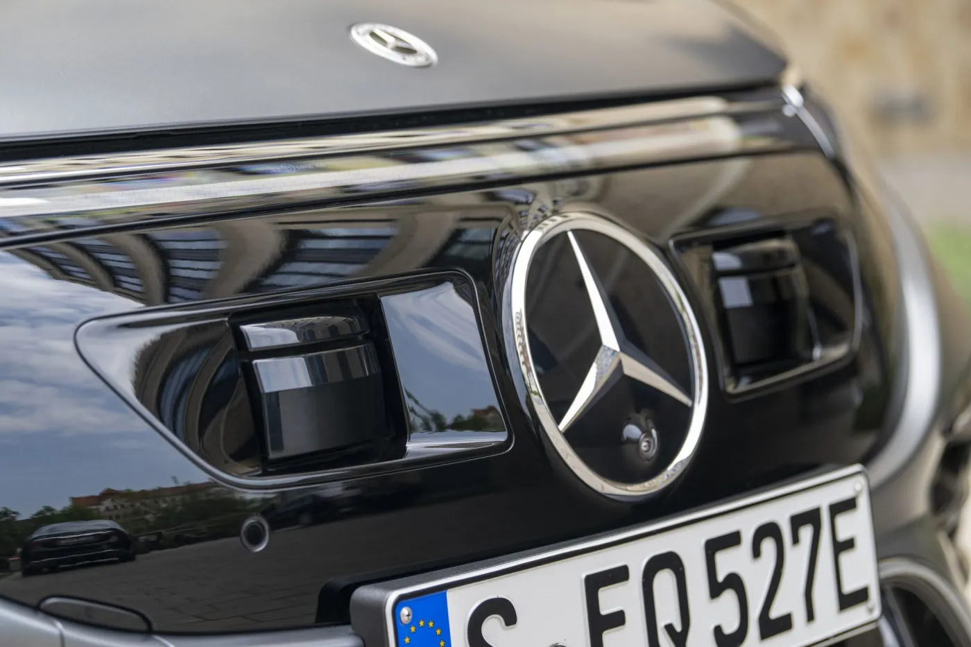 mercedes-eqs-z-systemem-drive-pilot-lidar-wbudowany-w-atrape-37456212.jpg