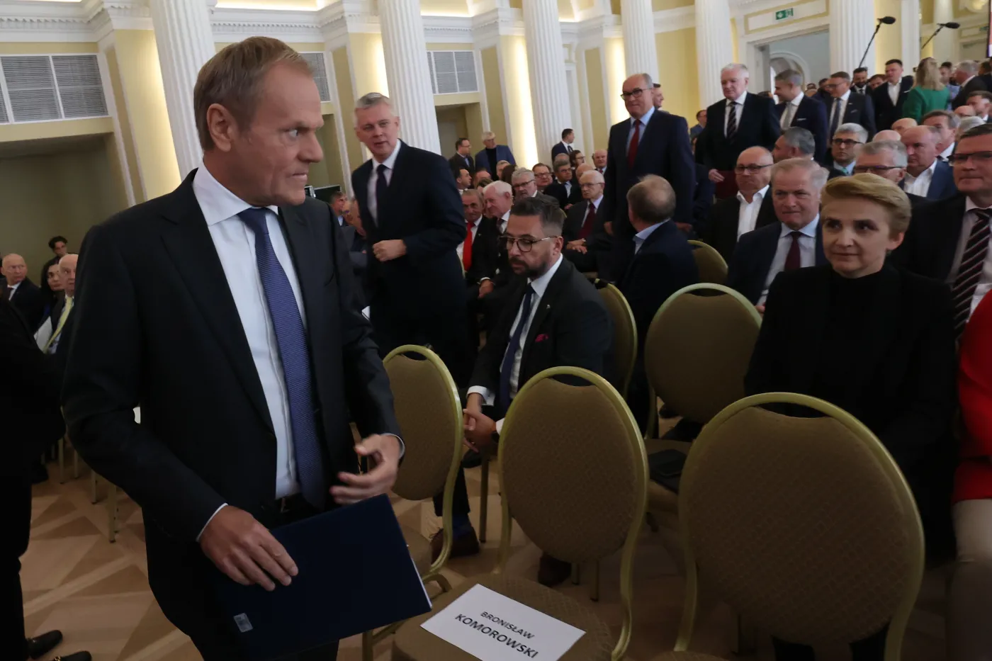 Szef klubu PiS o opozycji i "marzeniach Tuska". "A reszta pokornie pójdzie pod nóż"...