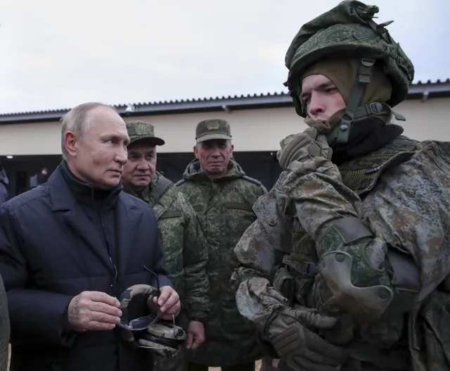 Putin zmuszony do zmiany taktyki wojennej. "Rosja przeszła na inną broń"