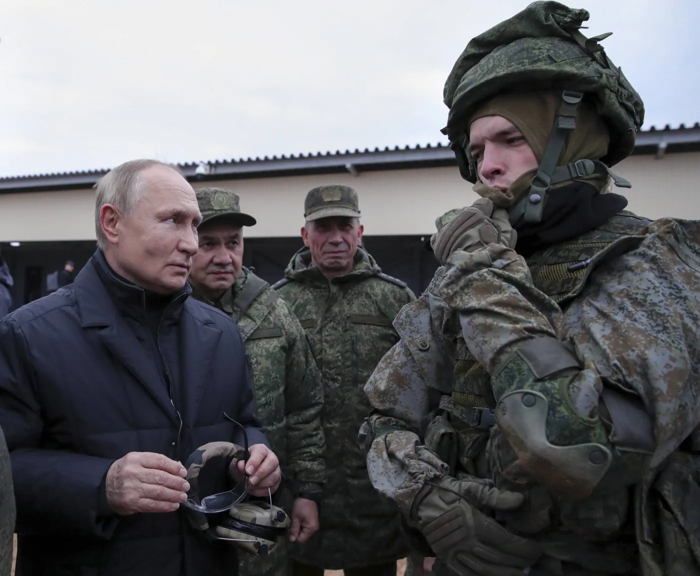 Putin zmuszony do zmiany taktyki wojennej. "Rosja przeszła na inną broń"